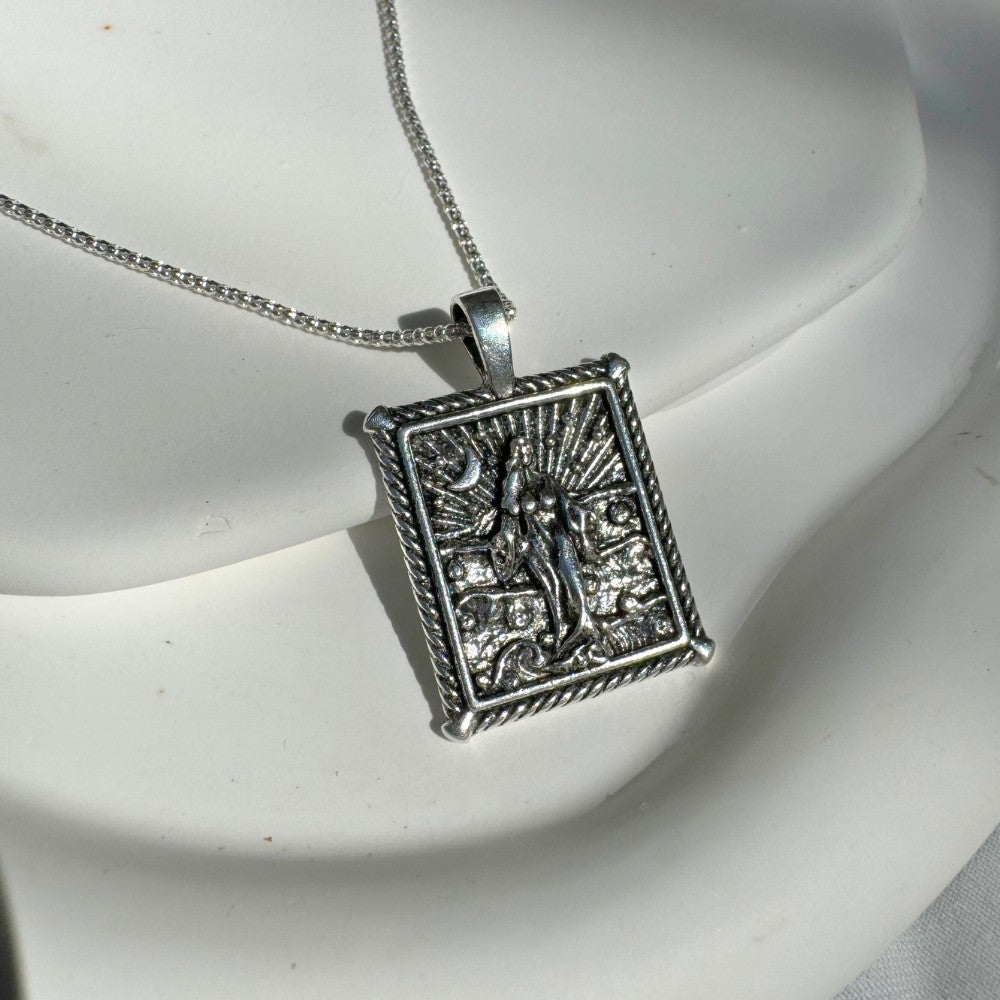Noble Silver Necklace with Iemanjá Goddess Medallion | Waters Collection