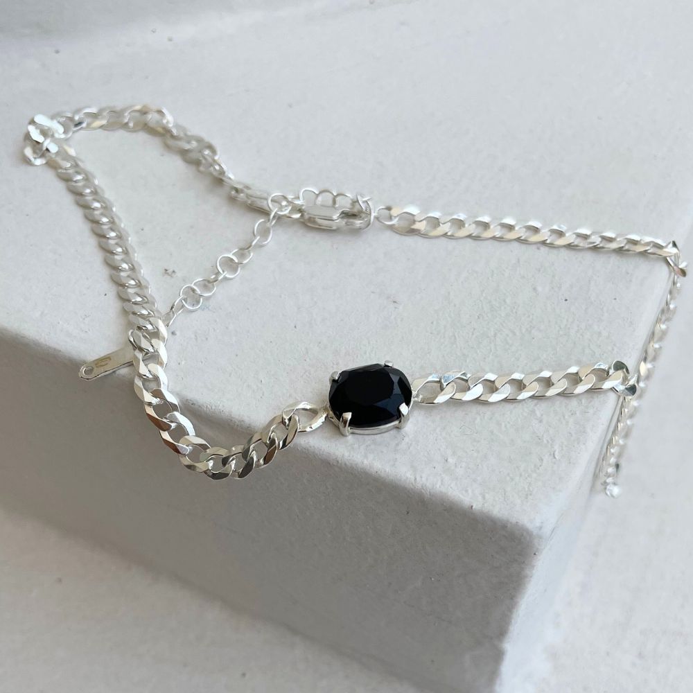 Sterling Silver Choker Necklace with Oval Onyx