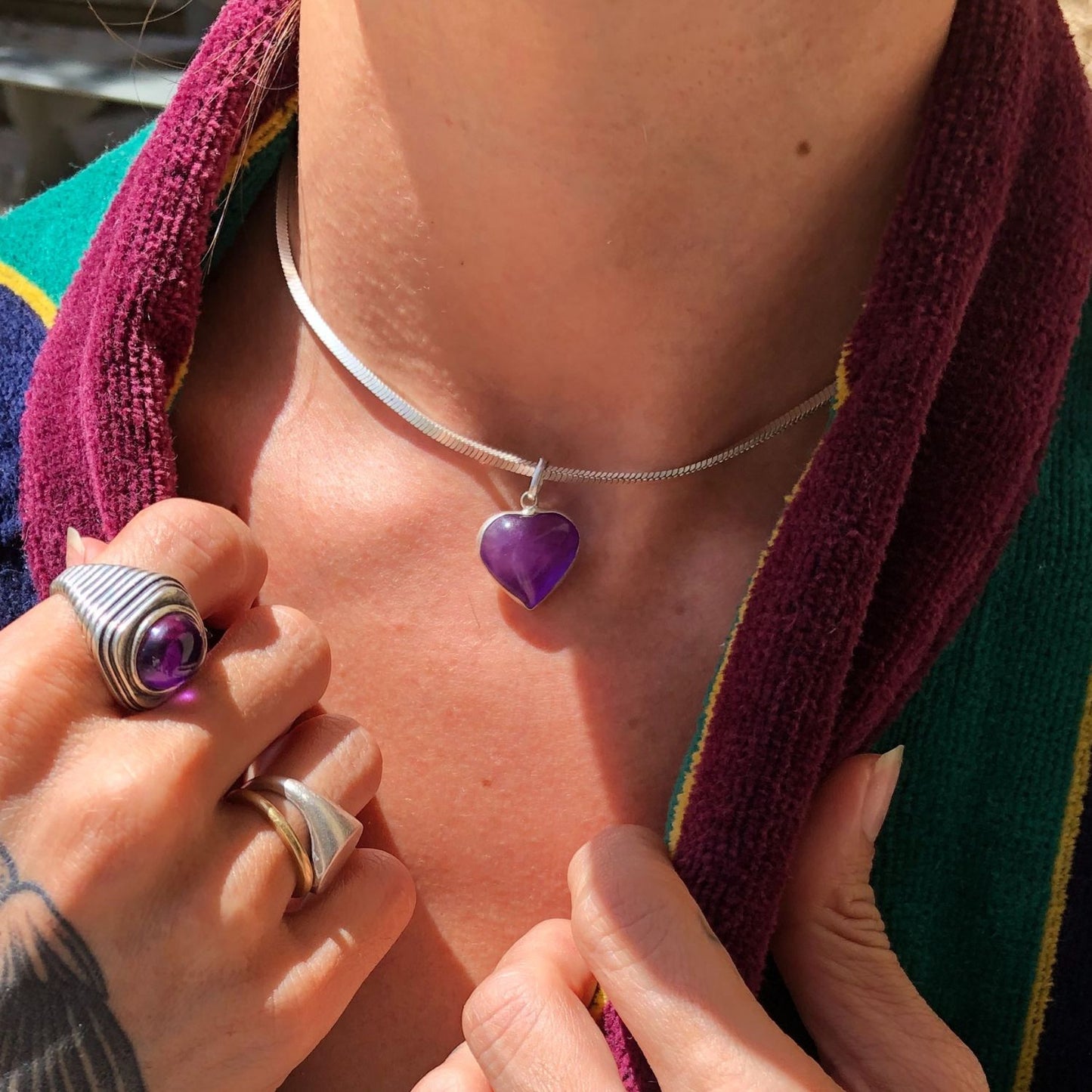 Noble Silver Heart Pendant with Small Amethyst Natural Stone