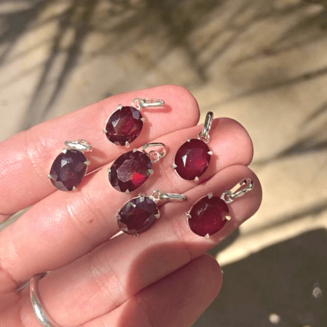 Garnet Mini Highlight Crystal and Noble Silver Pendant