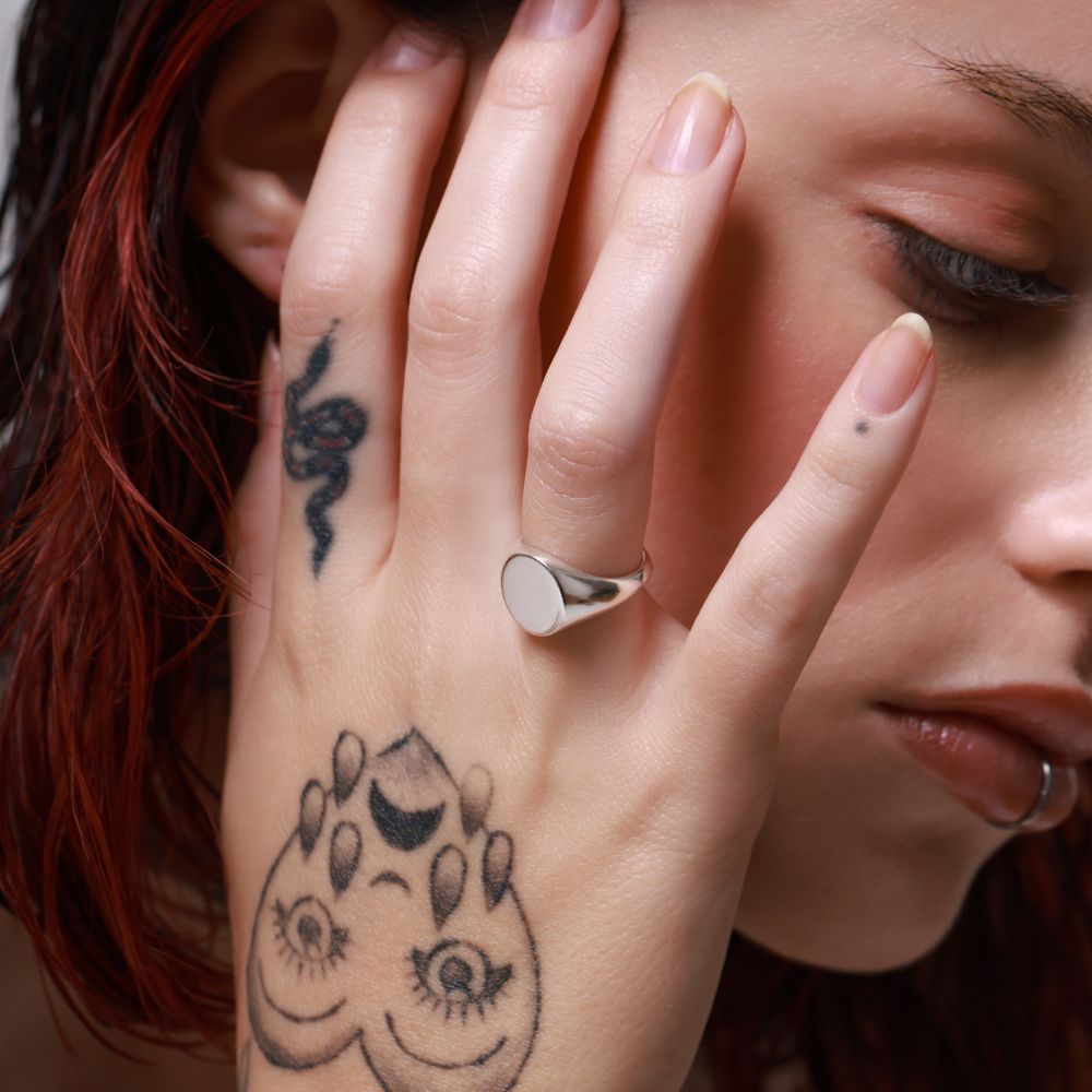 925 Silver Ring Essential Oval Signet | Basics Collection