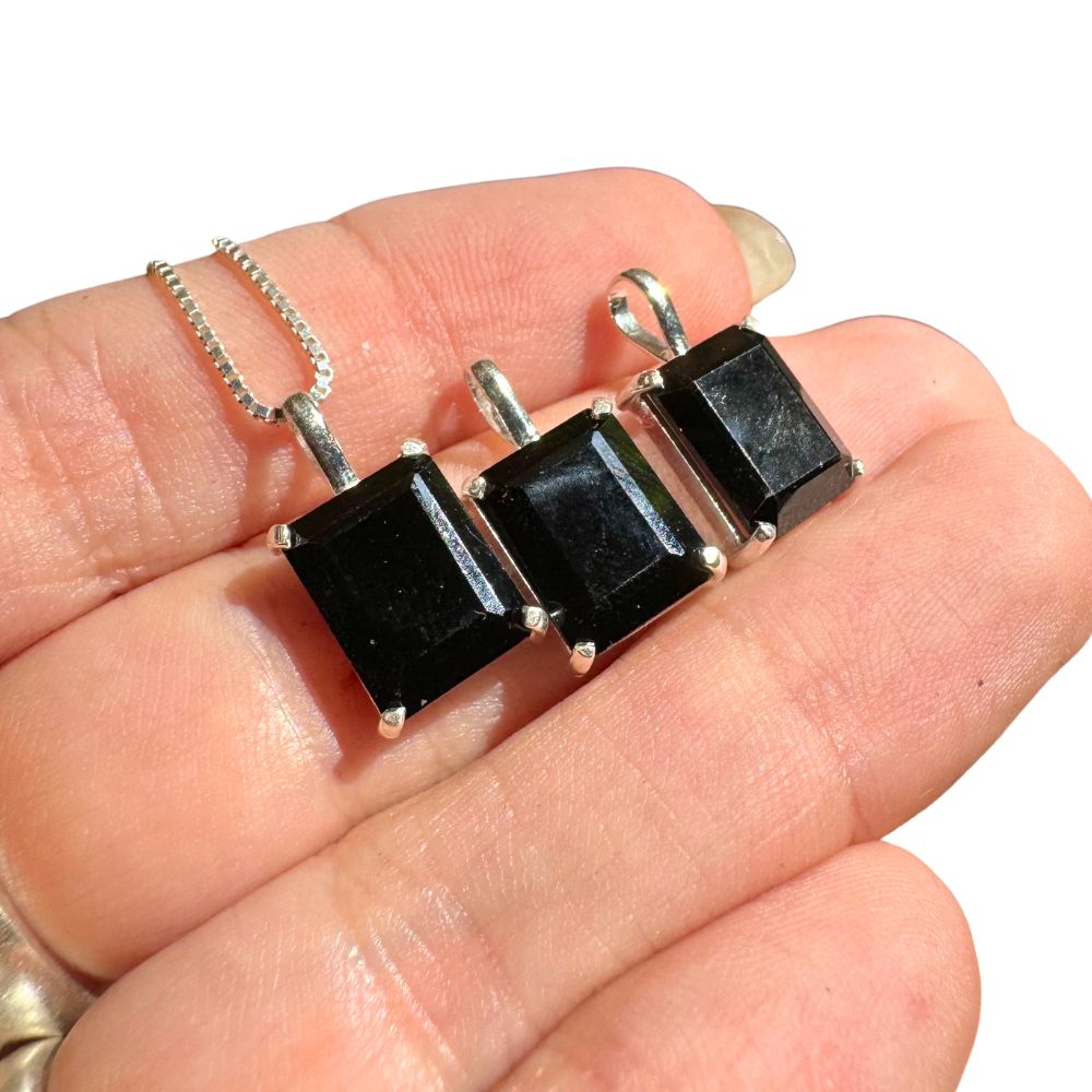 Delicate Rectangular Onyx 925 Silver Pendant