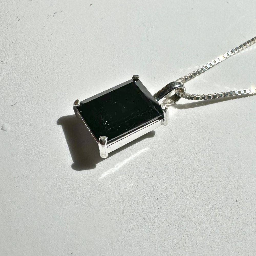 Delicate Rectangular Onyx 925 Silver Pendant